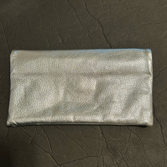 BUXTON   LEATHER  VINTAGE  CLUTCHES NEW  NEVER WORN - Picture 2 of 12